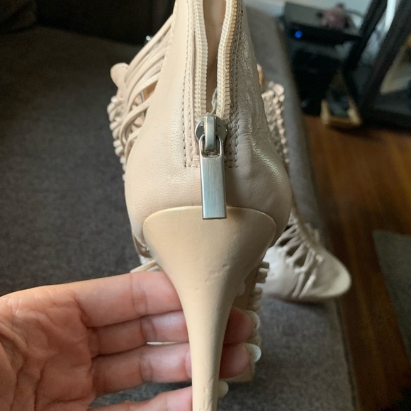 Kelsi Dagger heels - Picture 2 of 4